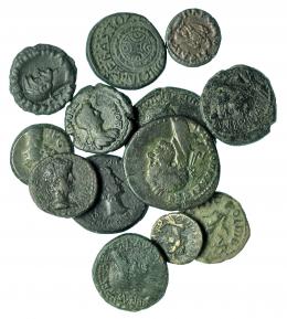 187  -  Lote 13 monedas romano-provinciales. Difrentes valores, emperadores y cecas. De Augusto a Hostiliano. De BC a MBC-.