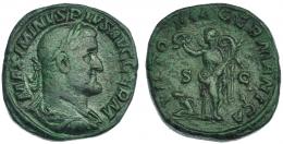 284  -  MAXIMINO I. Sestercio. Roma (236-238). R/ Victoria a izq. con corona, palma y a sus pies cautivo; VICTORIA GERMANICA S-C. Pátina verde. MBC-/MBC.