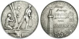 FRANCIA. Medalla recuerdo de la subida a la Torre Eiffel HENRY MESNY OCTOBER 8TH 1921. Metal blanco. 41 mm. MBC.
