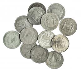 Lote 13 piezas: 4 reales 1848 Madrid y 12 monedas de 1 peseta: Gobierno Provisional (3), Alfonso XII (1) y Alfonso XIII (8). De BC+ a MBC+.
