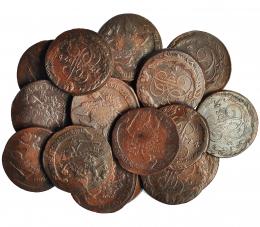 437  -  RUSIA. Lote de 17 monedas de 5 kopeks: 1758, 1760, 1761, 1763, 1764, 1765, 1767, 1768, 1769, 1770, 1771, 1772, 1773, 1774, 1775, 1779 y 1794. BC+/MBC-.