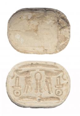 465  -  ANTIGUO EGIPTO. Baja Época. 664-332 a.C. Fayenza. Escarabeo con jeroglífico. Longitud 17 mm.