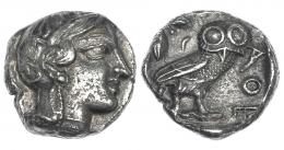 ÁTICA. Atenas. Tetradracma. A/ Cabeza de Atenea con casco ornamentado a der. R/ Lechuza a der. mirando de frente. AQE. AR-16,60 g. COP-31-43. SBG-2526. Oxidaciones limpiadas. MBC.