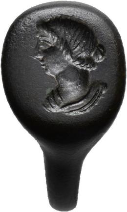 35  -  Antigua Roma. Bronce. Lote de 4 anillos. siglo III-IV d.C. 