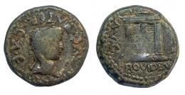 EMERITA. As. Tiberio. A/ Cabeza de Augusto radiada a izq.; DIVVS AVG PATER CAE. R/ Altar; (PERMI) AVG-PROVIDENT. AE 11,21 g. RPC-35. APRH-35. ACIP-3400. CC-3933, mismo ejemplar. Pátina oscura. BC+. Rara.
