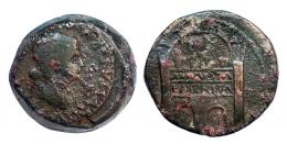 EMERITA. Dupondio. Tiberio. A/ Cabeza de Livia a der.; PERM AVGVSTI SALVS AVGVSTA. R/ Recinto amurallado; AVGVSTA/EMERITA. AE 31,02 g. RPC-38. APRH-38. ACIP-3404. CC-3939, mismo ejemplar. Pátina oscura. con concreciones. RC/BC+. Muy rara. Ex Vico 12-6-2014.