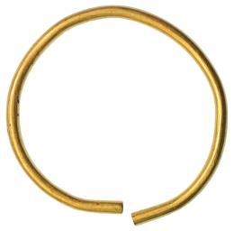 HISPANIA ANTIGUA. FENICIO-PÚNICO. Aro (IX-VII a.C). Oro. Peso 37,1 gr. Diámetro 6,1 cm.