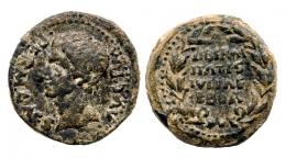 EBORA. As. Augusto. A/ Cabeza a izq.; PERM CAES AVG P M. R/ Láurea rodeando LIBERAL/ITATIS/IVLIAE/EBOR. AE 11,12 g. RPC-51. APRH-51c. ACIP-3418b. CC-3970, mismo ejemplar. Pátina verde. BC+/MBC.