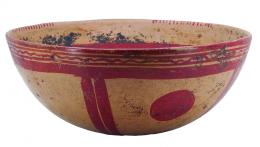 PREHISPÁNICO. Cuenco. Cultura Maya (500-900 d.C.). Terracota policromada. Con decoración geométrica. Altura 8,4 cm. Diámetro 19,0 cm. Se adjunta prueba de termoluminiscencia.