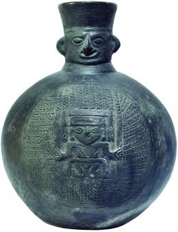 PREHISPÁNICO. Cántaro "cara-gollete". Cultura Chimú, Perú (XI-XIV d.C.). Cerámica. Representación antropomorfa con cabeza humana. Altura 25,3 cm.