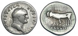 VESPASIANO. Denario. Roma (77-78). R/ Yunta de bueyes a izq.; COS VIII. RIC-107. BC+.