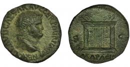 NERÓN. As. Lugdunum (62-68). R/ Altar con paneles decorados y doble puerta central, en exergo ARA PACIS, S-C. AE 9,91 g. 26,1 mm. RIC-456. Pátina verde rugosa. MBC.