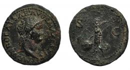 NERÓN. As. Lugdunum (66 d.C.). R/ Victoria a izq. con escudo con inscripción SPQR, S-C. AE 10,65 g. 30,7 mm. RIC-543. Pátina oscura con erosiones. MBC-.