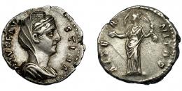 FAUSTINA LA MAYOR. Denario. Roma (141). R/ Providentia a izq. con velo sobre su cabeza y globo; AETERNITAS. AR 3,44 g. 17,3 mm. RIC-351b. Leves oxidaciones. MBC.