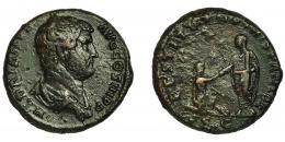 164  -  ADRIANO. As. Roma (134-138). R/ Adriano estrechando la mano a Hispania arrodillada ante él; RESTITVTORI HISPANIAE, SC. AE 12,54 g. 26 mm. RIC-955. Pátina verde oscuro rugosa. MBC.