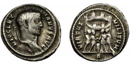 DIOCLECIANO. Argénteo. Roma (295-297). R/ Los cuatro tetrarcas sacrificando sobre trípode delante de campamento con seis torretas; VIRTVS MILITVM, exergo A. AR 3,32 g. 19 mm. RIC-40a. Pequeñas marcas. MBC-/MBC.