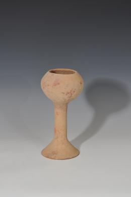 PRÓXIMO ORIENTE. IRÁN. Copa (III-II milenio a.C.). Cerámica. Altura 27,0 cm. Diámetro 8,1 cm.