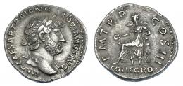 IMPERIO ROMANO. ADRIANO. Denario. Roma (121-123). R/ Concordia sentada a izq.; P M TR P COS III, exergo CONCORD. AR 3,31 g. 18,8 mm. RIC-550. MBC+.