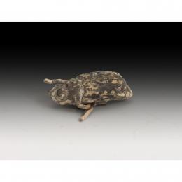 2738  -  EDAD MODERNA. Escarabajo (XVII-XVIII d.C.) Bronce. Longitud 20 mm.