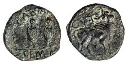 TARRACO. Semis. Augusto. A/ Cayo y Lucio de pie, en medio glóbulo; CAESA(RES)-GEMINI. R/ Toro a der., CVT/(TARR). AE 3,57 g. 18 m. RPC-212. APRH-212. ACIP-3251a. CC-4480, mismo ejemplar. Pátina oscura rugosa MBC. Rara.