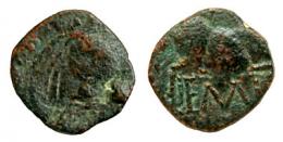 EMPORIAE. Cuarto (as recortado). Finales s. I a.C.-principios s. I d.C. A/ Cabeza femenina con casco a der. R/ Pegaso volando a der., encima corona, debajo EM (…). AE 2,31 g. 14 mm. RPC-239. APRH-239b.  ACIP-1070. CC-4517, mismo ejemplar*. RC/BC-. 