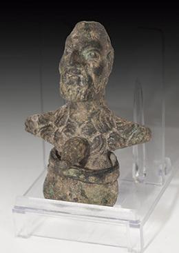 ROMA. Imperio Romano. Amuleto fálico (I-III d.C.). Bronce. En forma masculina. Altura 5,5 cm. 