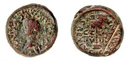 310 - CAESARAUGUSTA. Cuadrante. Tiberio. A/ Cabeza laureada a izq.; TI CAESAR AVGVSTVS. R/ Vexillum, en campo CC-A/ II V-IR, CLEMENS ET LVCRETIVS. AE 3,14 g. 16 mm. RPC-357. APRH-357. ACIP-3084. CC-4775, mismo ejemplar. Pátina rojiza rugosa. MBC-. Muy rara.