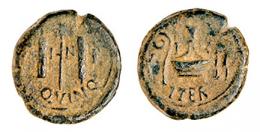 CARTHAGO NOVA. Cuadrante. Augusto. A/ Fasces, en medio vexillum; (V)-I-N-K, (P TVRRV II VIR) QVINQ. R/ Instrumentos sacerdotales; (ALBIN QVIN)-ITER V-I-N-K. AE 2,91 g. 16 mm. RPC-178. APRH-178a. ACIP-3148. CC-4406, mismo ejemplar. Pátina verde. MBC-/MBC. Muy rara.