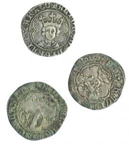 781 - CORONA DE ARAGÓN. Lote de 3 monedas de 1 real de Alfonso el Magnánimo: Valencia (2), Mallorca marca flores de lis (1). MBC-/MBC.