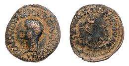 ILICI. Semis. Tiberio. A/ Cabeza a izq.; TI CAESAR DIVI AVGVSTI F AVGVSTVS P M. R/ Aquila entre dos signa; Q-I/I-A, T COELIVS PROCVLVS AEMILIVS SEVERVS Q. AE 5,17 g. 22 mm. RPC-195. APRH-195. ACIP-3206. CC-4438, mismo ejemplar. BC+. Muy rara.
