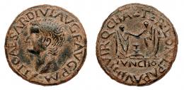 ILICI. As. Tiberio. A/ Cabeza a izq.; TI CAESAR DIVI F AVG P M. R/ Dos figuras togadas estrechándose la mano sobre un thimaterio, en exergo IVNCTIO; C II ALTER LON L PAP AVIT II VIR Q. AE 14,30 g. 29 mm. RPC-198. APRH-198a. ACIP-3209. CC-4443, mismo ejemplar. Pátina verde terrosa. MBC.