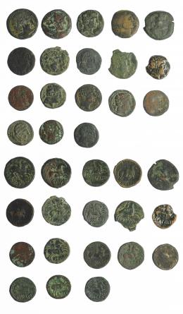 3  -  HISPANIA ANTIGUA. Lote de 18 monedas de bronce, la mayoría de talleres del Valle del Ebro. RC/MBC-.