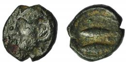 71 - HISPANIA ANTIGUA. GADIR. Octavo de calco. A/ Cabeza frontal de Melkart con leonté. R/ Dos atunes a izq., en medio aleph. AE 0,92 g. 9,9 mm. I-1334. ACIP-661. BC-/BC+. Rara.
