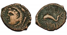 76 - HISPANIA ANTIGUA. GADIR. Cuarto. A/ Cabeza de Melkart. R/ Delfín a izq.; mp`l/`gdr. AE 3,24 g. 18,4 mm. I-2352 vte. ACIP-672. BC+/MBC-.