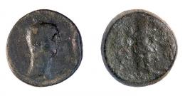 COLECCIÓN CORES. EBUSUS. CLAUDIO I. Semis. A/ Cabeza a der. R/ Bes con maza y serpiente, a izq. letra fenicia '. AE 9,43 g. 24 mm. RPC-482. APRH-482. ACIP-3184. CC-5165, mismo ejemplar. Pátina oscura. BC/MC. Muy rara. 