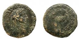 39 - COLECCIÓN CORES. TURIASO. AUGUSTO. As. A/ Cabeza laureada a der.; IMP AVGVSTVS PATER PATRIAE. R/ Corona cívica rodeando II VIR; alrededor TVRIASO L FENESTE SERANO. AE 9,29 g. 26 mm. RPC-410. APRH-410. ACP-3283. CC-4883, mismo ejemplar. Vanos. Pátina oscura. BC+/BC. Rara.