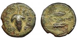 1018 - HISPANIA ANTIGUA. ACINIPO. As. A/ Racimo de uvas, en la parte superior estrella a izq.; L FOLCE AEDILE. R/ Dos espigas a der., en medio AC(INI)PO. AE 5,07 g. 23 mm. I-59. ACIP-2455. Gruesa pátina verde. MBC-/BC+. Rara.