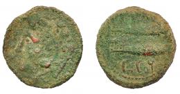 HISPANIA ANTIGUA. GADIR. Unidad. A/ Cabeza de Melkart a izq. con clava al hombro. R/ Dos atunes a izq., en medio creciente con glóbulo (no visible) y aleph; mp´l/(´gdr). AE 11,24 g. 26,1 mm. I-1339. ACIP-665. Pátina verde rugosa. RC.