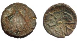 HISPANIA ANTIGUA. KILI. Cuarto. A/ Venera. R/ Delfín a der., detrás tres glóbulos, debajo KiLI. AE 2,34 g. 15,2 mm. I-1390. ACIP-2059. Cospel abierto. BC-/BC+. Rarísima. Ex Áureo, 18-9-2002, lote 273. 