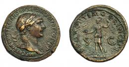 IMPERIO ROMANO. TRAJANO. Sestercio. Roma (103-111). A/ Busto a der. laureado y drapeado sobre el hombro izq. R/ Roma a izq. con Victoria y lanza; S P Q R OPTIMO PRINCIPI, S-C. AE 26,22 g. 35,1 mm. RIC-486. MBC.