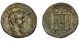 IMPERIO ROMANO. SEPTIMIO SEVERO. AE 30. Neocaesarea (Ponto). (CY=146; 209-210 d.C.). R/ Templo tetrástilo con estatua. COP-no. Von Aulock-100. Anv. ligeramente descentrado. MBC+. 