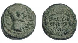 3023 - HISPANIA ANTIGUA. CAESARAUGUSTA. Augusto. Cuadrante. A/ Cabeza a der.; IMP AVGVS(TVS). R/ Corona rodenado M POR/CN FAD/ II VIR. AE 3,45 g. 15,9 mm. I-341. APRH-316. ACIP-3040. Pátina verde. BC+/MBC. Muy escasa.