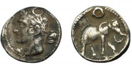 HISPANIA ANTIGUA. EMISIONES HISPANO-CARTAGINESAS. 1/4 siclo. A/ Cabeza masculina laureada a der., detrás clava. R/ Elefante a der. AR 1,57 g. 11,6 mm. I-487. ACIP-555. Agujero. MBC.