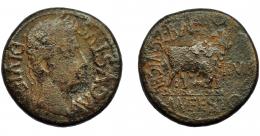 HISPANIA ANTIGUA. CELSA. Augusto. As. A/ Cabeza laureada a der.; AVGVSTVS DIVI F. R/ Toro a der.; L BACCIO/MN PESTO- C V I CEL-II VIR. AE 18,69 g. 29,2 mm. I-809. APRH-273. ACIP-3164. Pátina marrón rugosa. BC+.