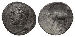 HISPANIA ANTIGUA. EMISIONES HISPANO-CARTAGINESAS. 1/4 shekel. A/ Cabeza masculina a izq. R/ Caballo parado a der. AR 1,6 g. 12,5 mm. I-545. ACIP-605. Rev. algo descentrado. MBC.