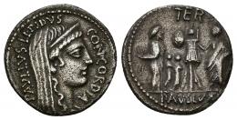 REPÚBLICA ROMANA. AEMILIA. Paullus Aemilius Lepidus. Denario. Roma (62 a.C.). A/ Cabeza diademada y velada de Concordia a der., delante CONCORDIA, detrás PAVLVS LEPIDVS. R/ Trofeo, a der. L. Emilio Paulo, a izq. Perseo de Macedonia y sus hijos cautivos; TER/ PAVLLVS. AR 3,73 g. 18,50 mm. CRAW-415.1. FFC-126. Porosidades. MBC.