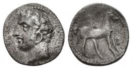 HISPANIA ANTIGUA. EMISIONES HISPANO-CARTAGINESAS. 1/4 shekel. A/ Cabeza masculina a izq. R/ Caballo parado a der. AR 1,8 g. 13,3 mm. I-545. ACIP-605. Porosidades. MBC.