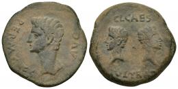 HISPANIA ANTIGUA. IULIA TRADUCTA. Dupondio. Augusto. A/ Cabeza a izq.; delante PERM (C).AES detrás AVG. R/ Cabezas opuestas de Cayo y Lucio, en medio punto; C L CAES/ IVL TRAD. AE 20,7 g. 32,3 mm. I-1610. APRH-98a. ACIP-3342. Pátina oscura terrosa. MBC. Muy rara.