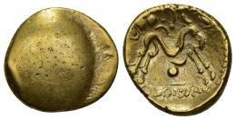 14 - GRECIA ANTIGUA. PUEBLOS DE LA GALIA BÉLGICA. AMBIANOS. Estátera. A/ Sin tipo. R/ Caballo galopando a der. acompñado de varios símbolos, en exergo creciente sy glóbulos. AU 6,18 g. 17,3 mm. SBG-121 (mórinos). MBC+.