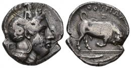 20 - GRECIA ANTIGUA. LUCANIA. THORION. Distátera (s. IV a.C.). A/ Cabeza de Atenea a der. con casco decorado con Escila. R/ Toro embistiendo a der., encima QOURIWN y I, en exergo pez. AR 15,65 g. COP-1429. SBG-446 vte. Cospel abierto. Vanos y rayas. MBC-. Ex subasta Ibergold, Madrid (25-2-1988).